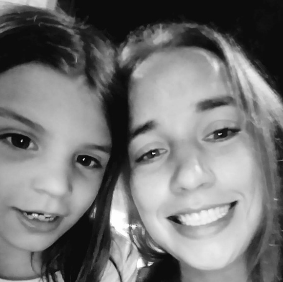 Meet your Posher, Megan - Picture 5 of 8